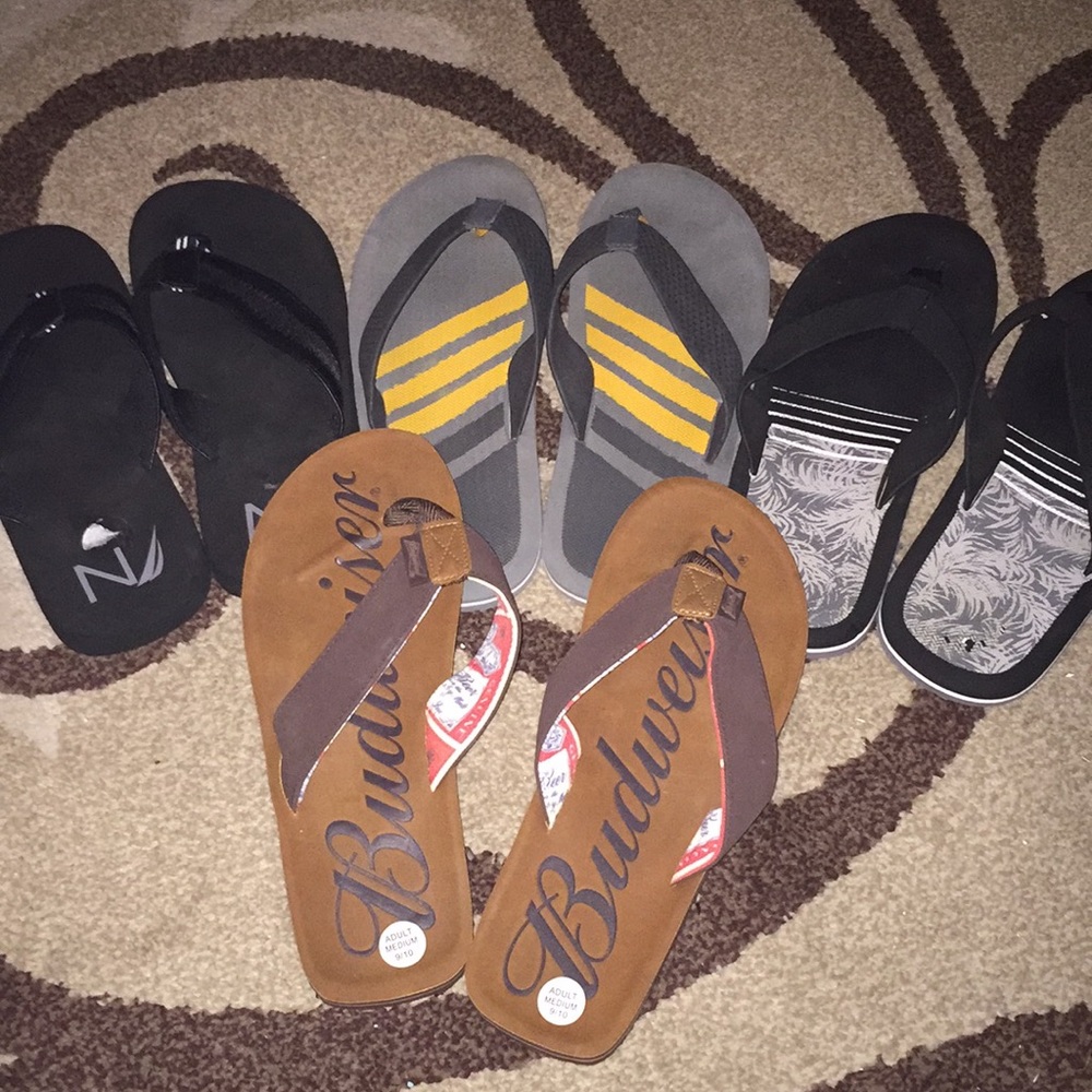 4 flip flop new never worn